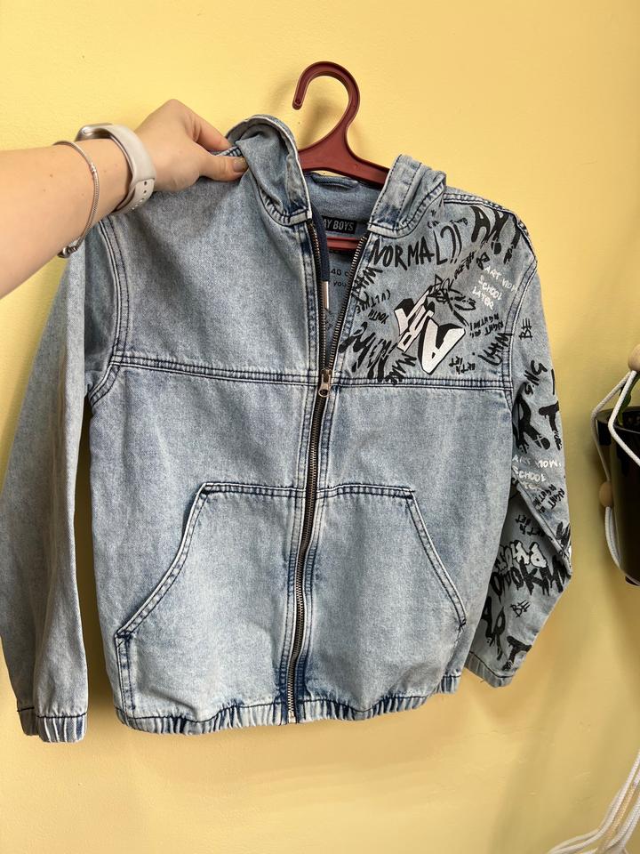 Джинсовая куртка на мальчика