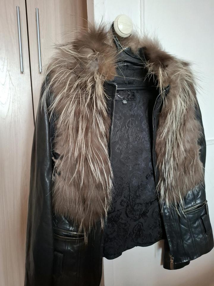 Продам курточку