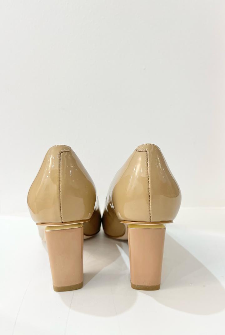 Лакированные туфли от TJ collection