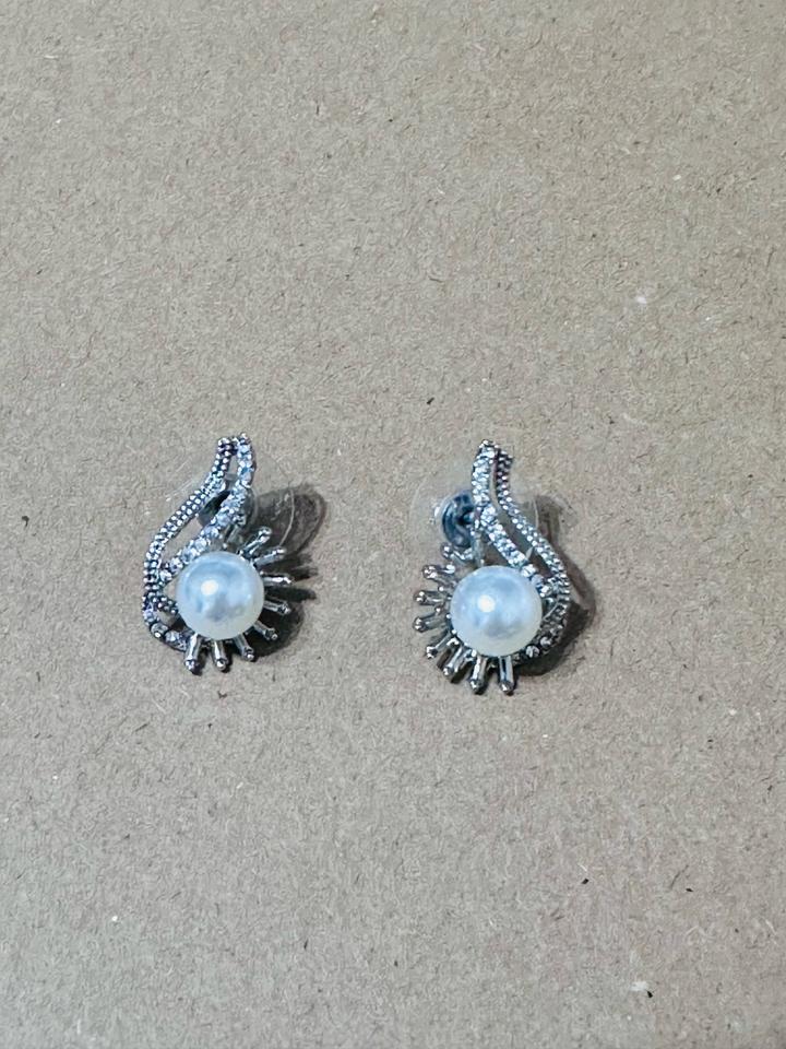 Серьги с искусственным жемчугом