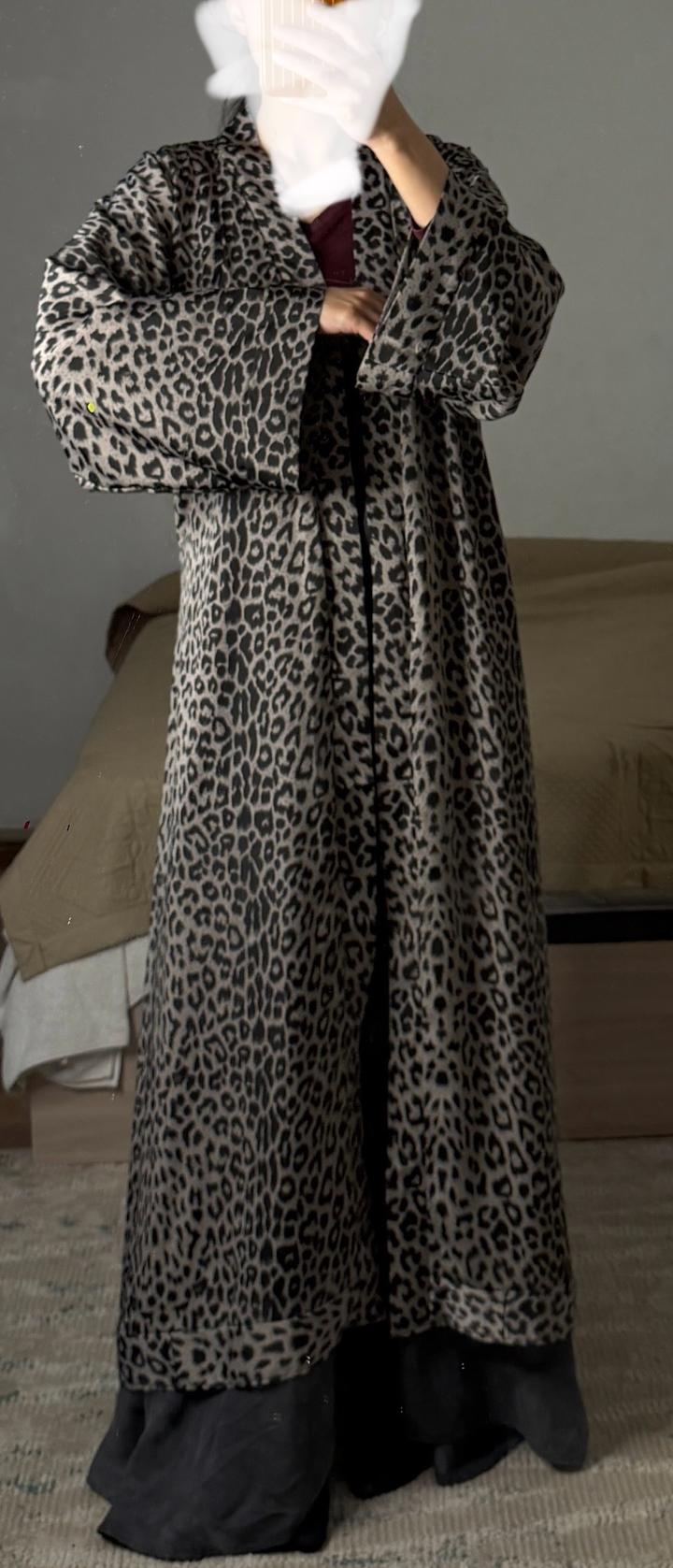 Абайка накидка сшитая на заказ з ткани плотный шелк