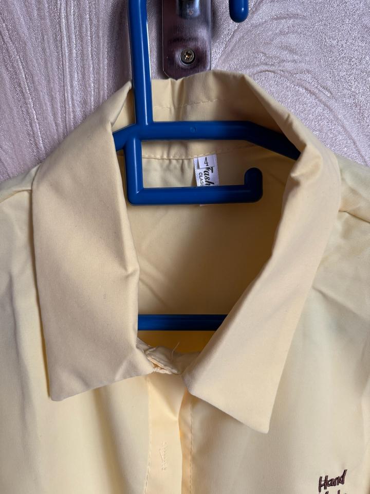 желтая рубашка