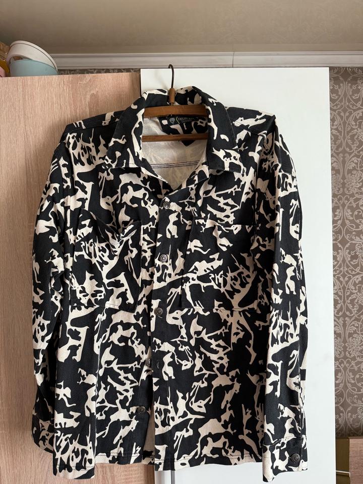 Рубашка мужская (подойдет и для девушек)