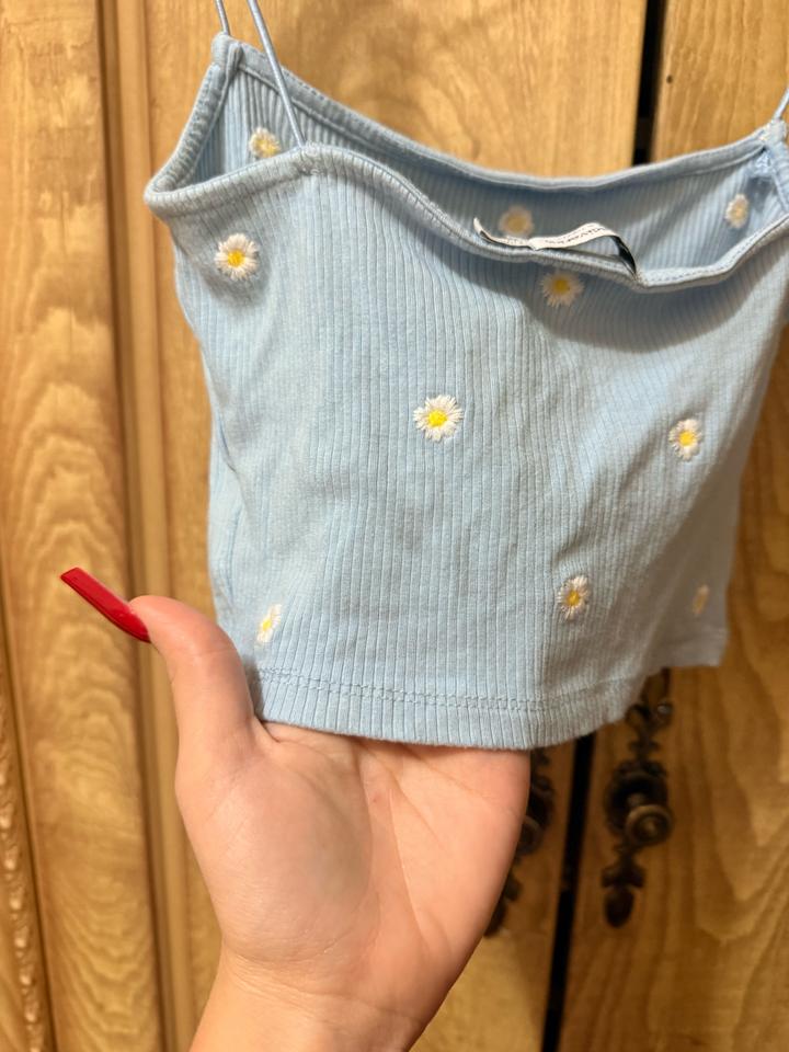 Топ Stradivarius с ромашками
