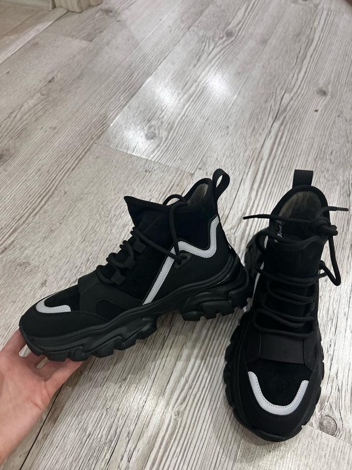 Кросовки женские