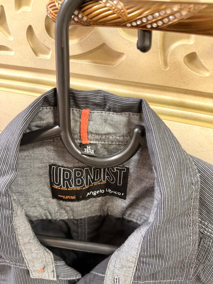 рубашки , кофты M размера