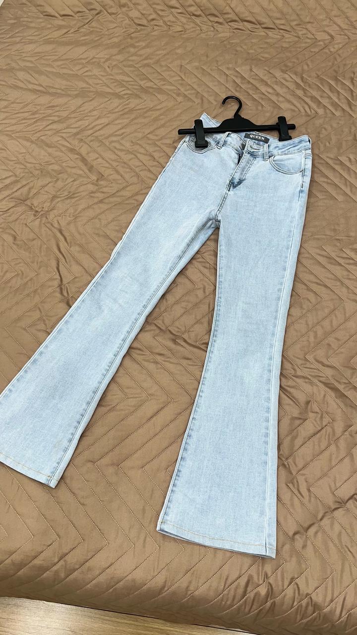 Джинсы клеш