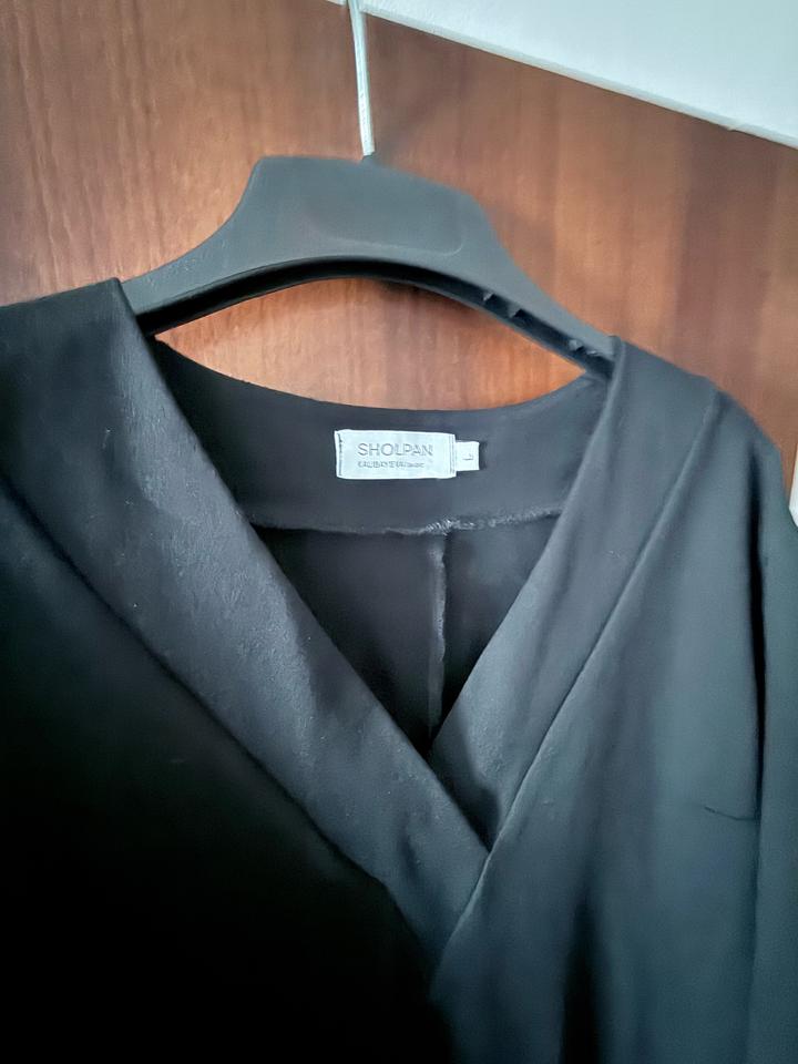 Черное платье Бренда Sholpan Kalibaeva