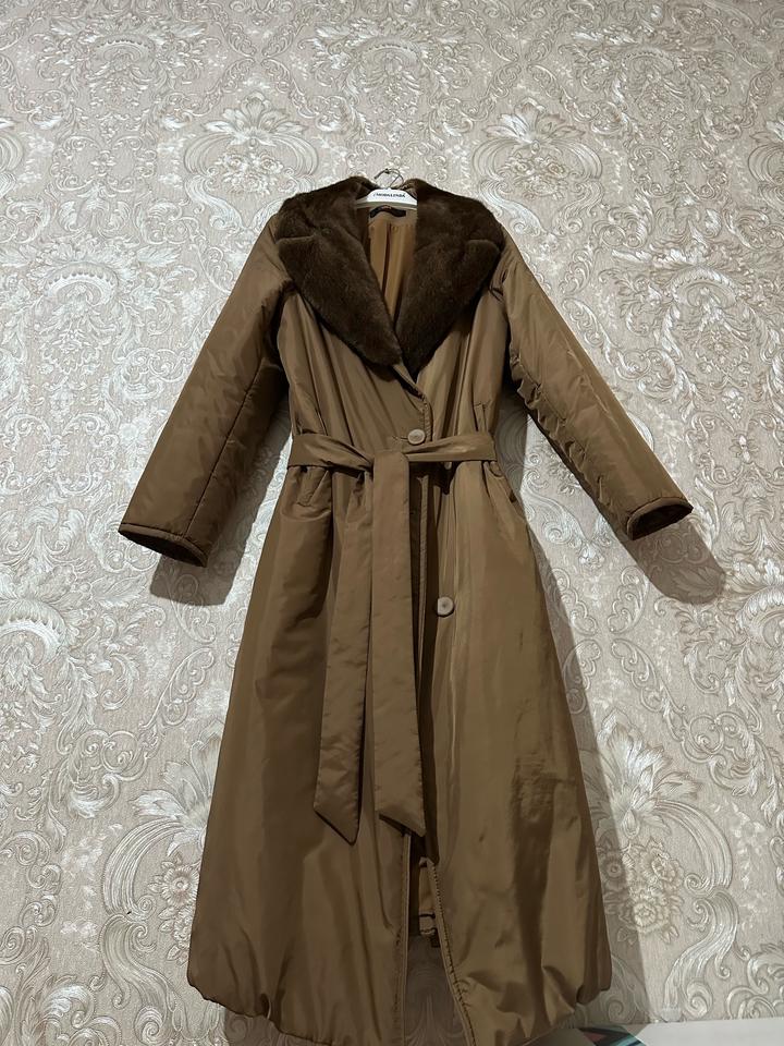 Куртка от бренда Loreta