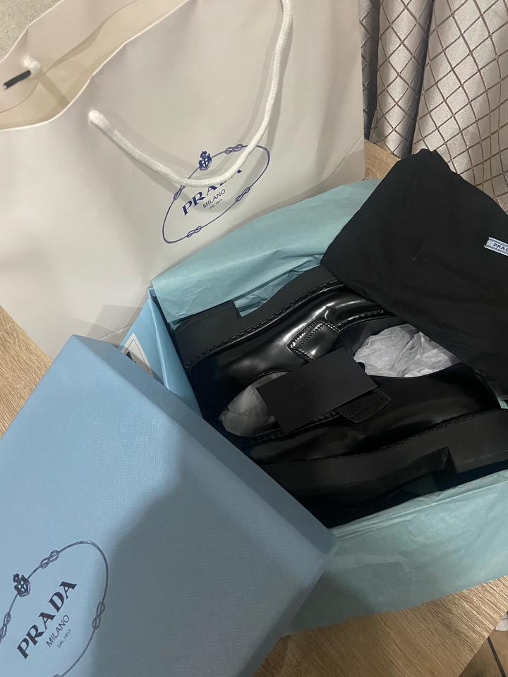 Лоферы prada черные