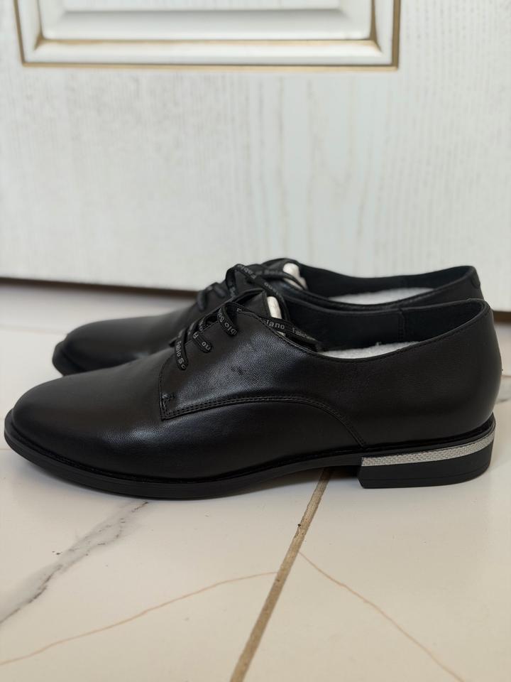 Женские чёрные кожаные полуботинки бренда Fabio Solano.