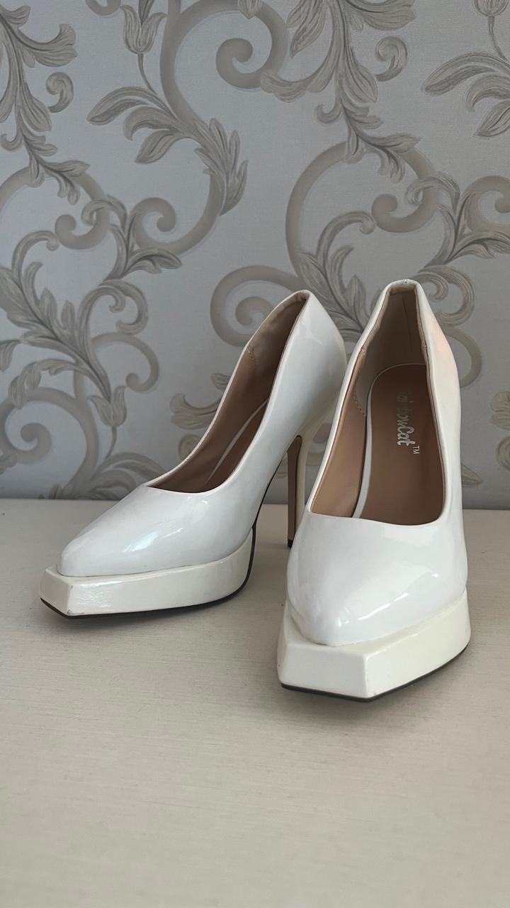 Белые туфли