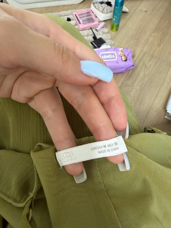Зеленое платье Zara