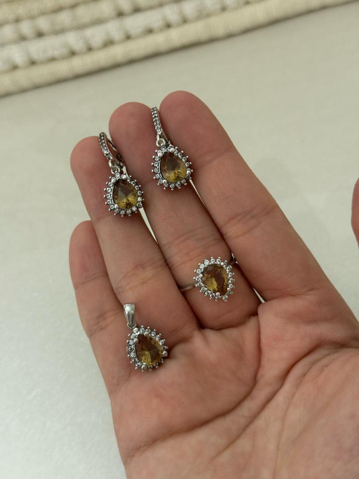 Серебряный комплект украшений с александритом