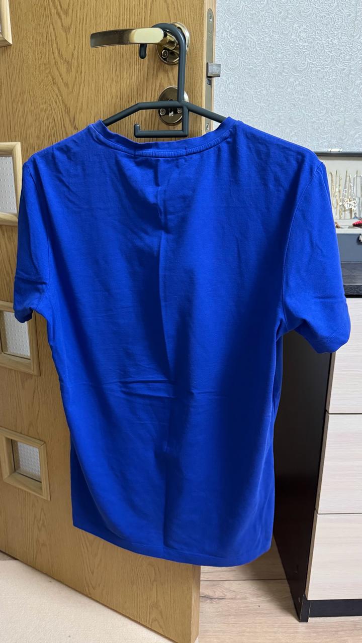 Синяя футболка calvin klein