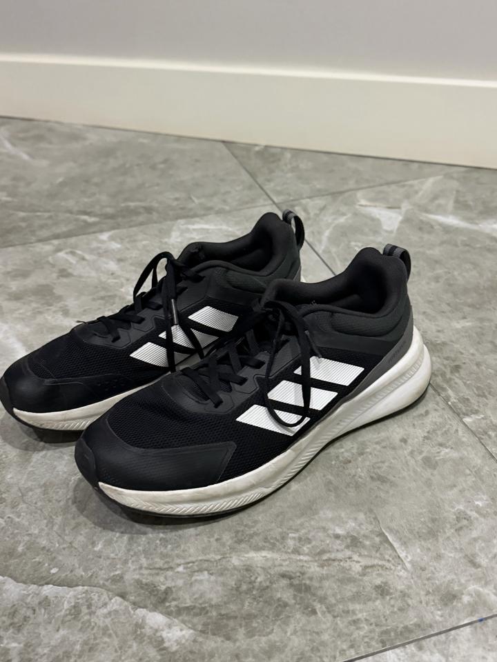 кроссовки adidas