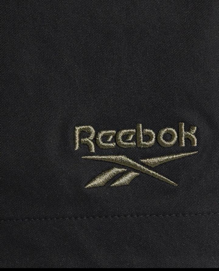 Reebok шорты оригинал S 44-46