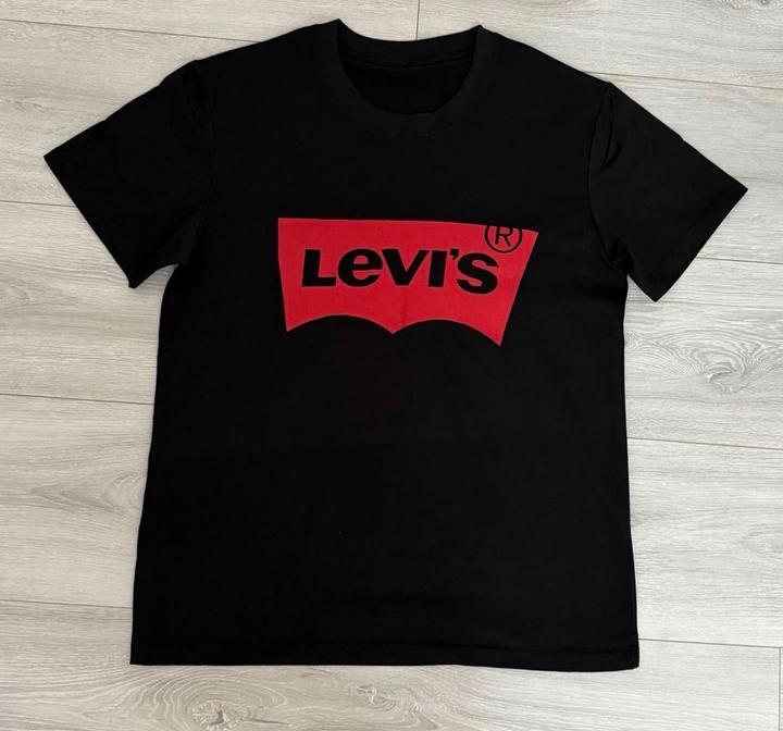 Черные футболки Levi’s