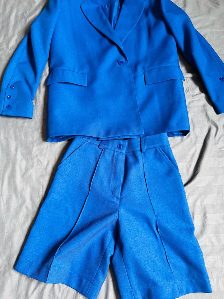 Костюм и шорты