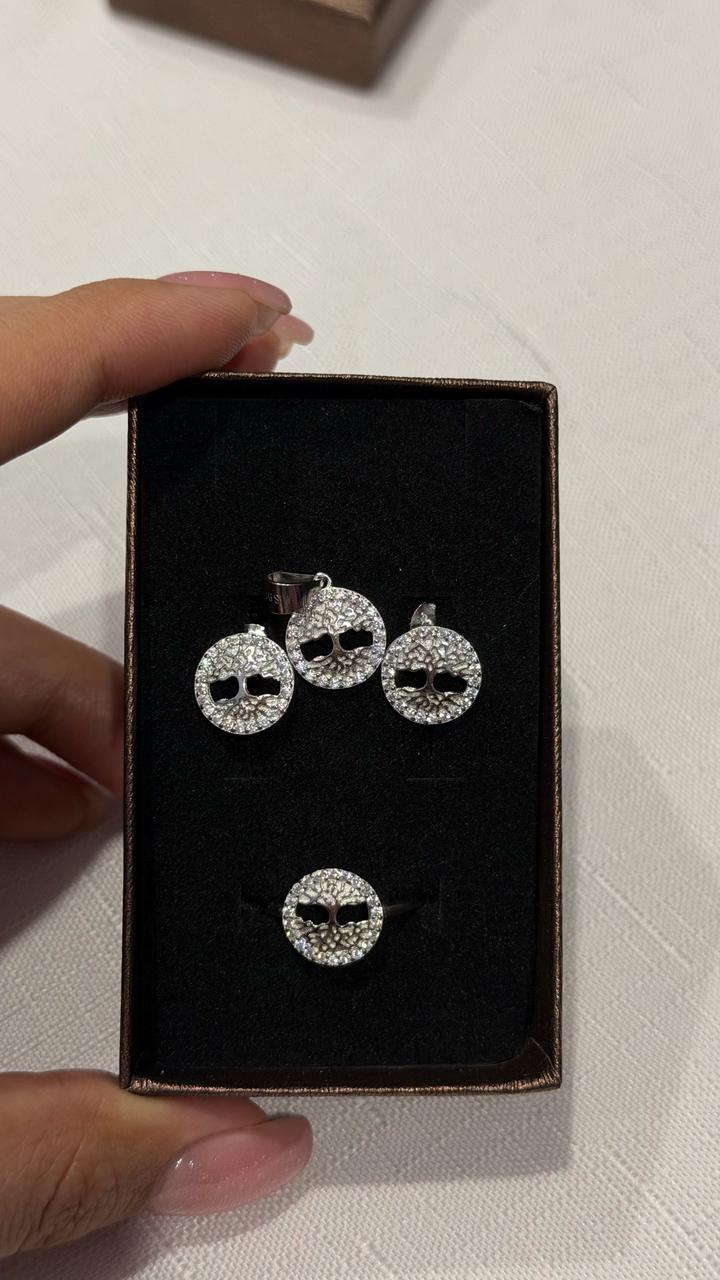 Серебряные комплекты