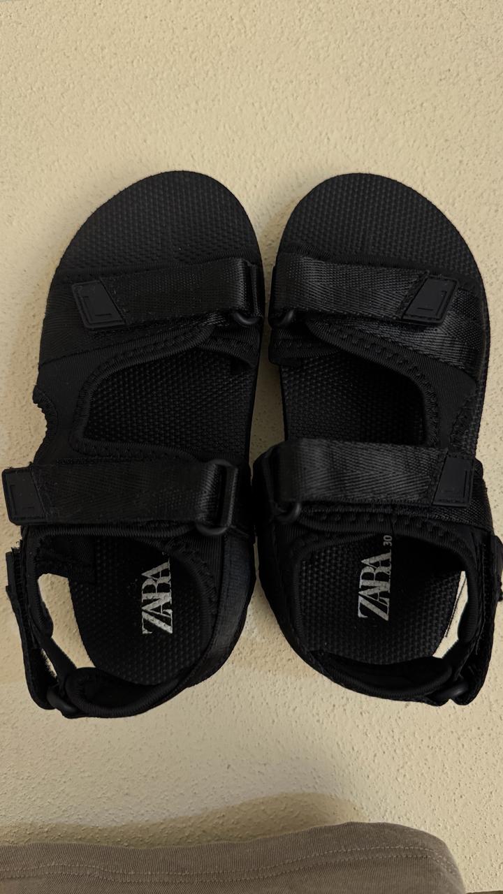 Сандали Zara