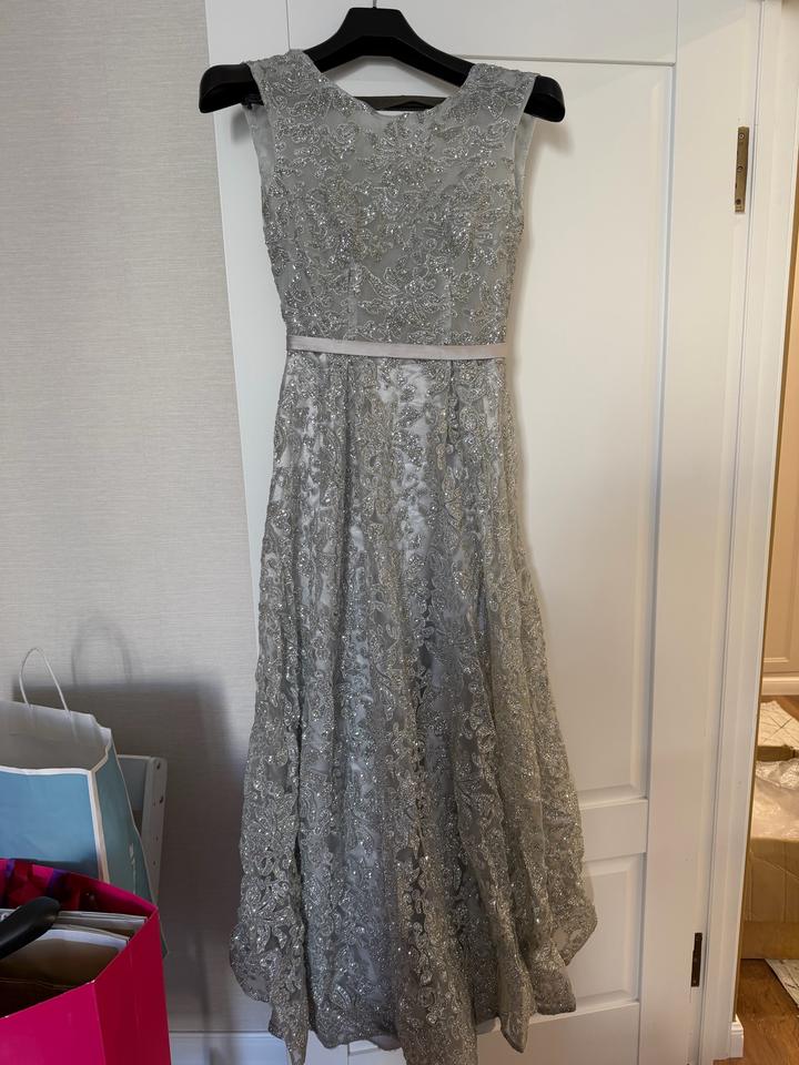 Вечерние платья