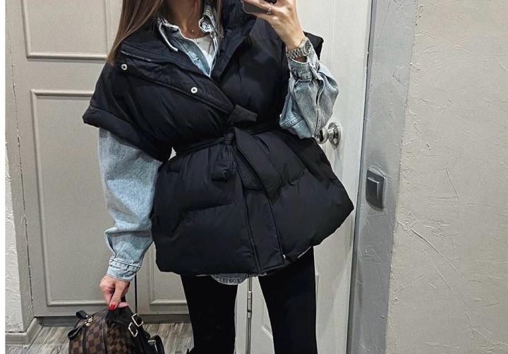 Безрукавка коричневая