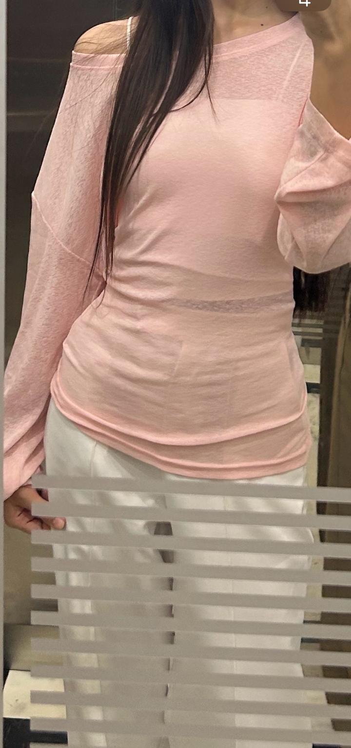 Нежная розовая кофта