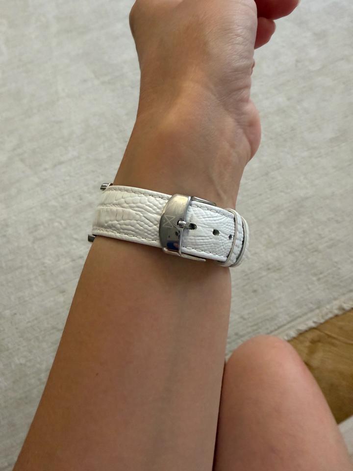 Серебрянные часы Nika