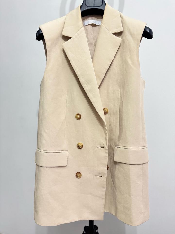 Бежевый жакет