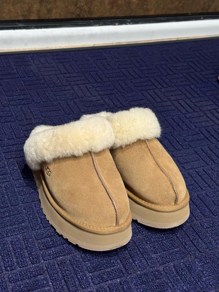 UGG