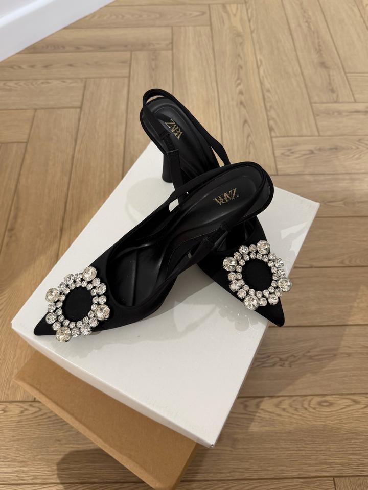 черные туфли Zara