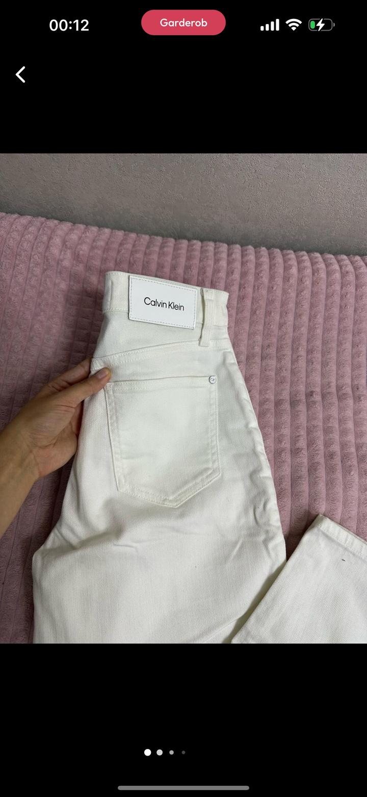 Белые джинсы Calvin Klein