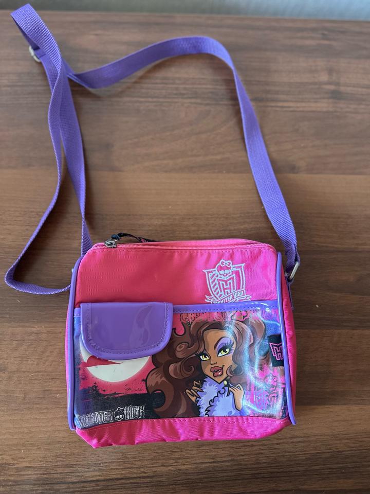 Комплект одежды для девочки на 7-8 лет