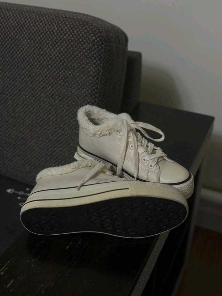 Кроссовки кеды,новые гетры-в подарок,(SXL2B3-скидка 2000)