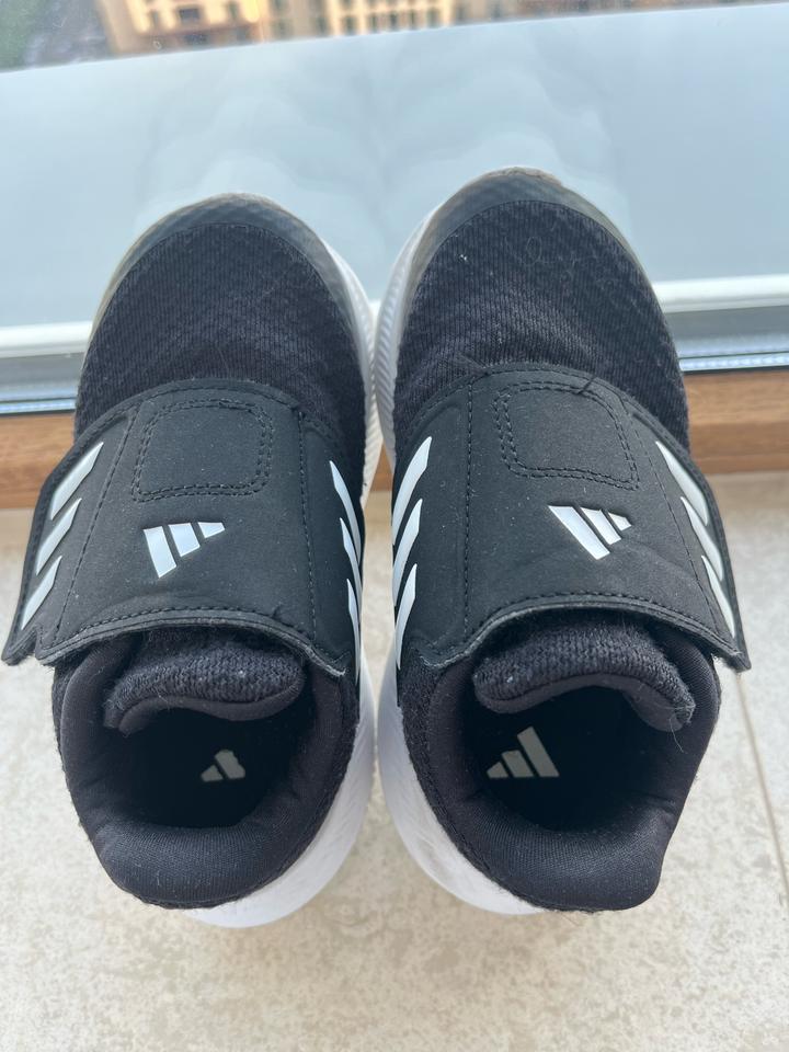 Детские кроссовки Adidas