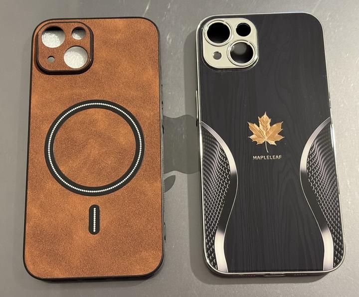 Новые чехлы на iPhone 14 - цена за 2 чехла