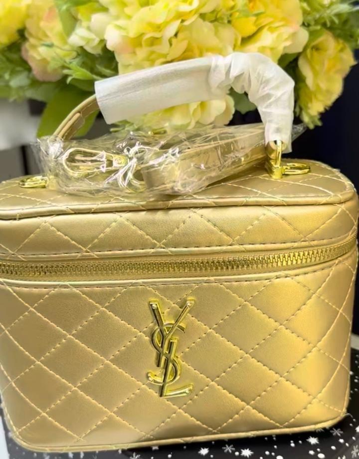 Золотистая сумка