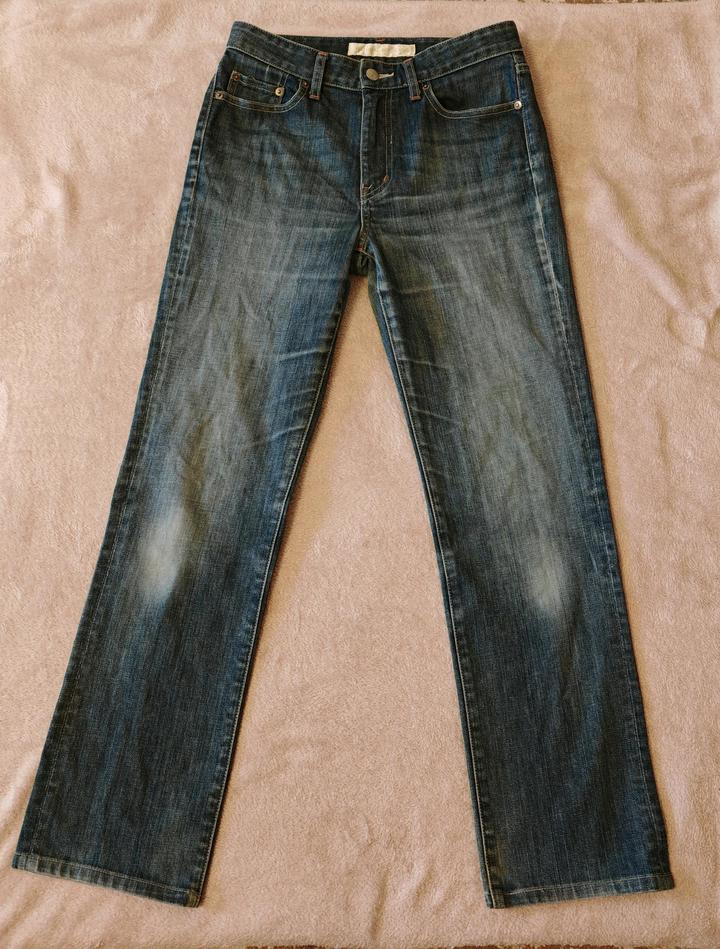Джинсы, объем талии 71 см.