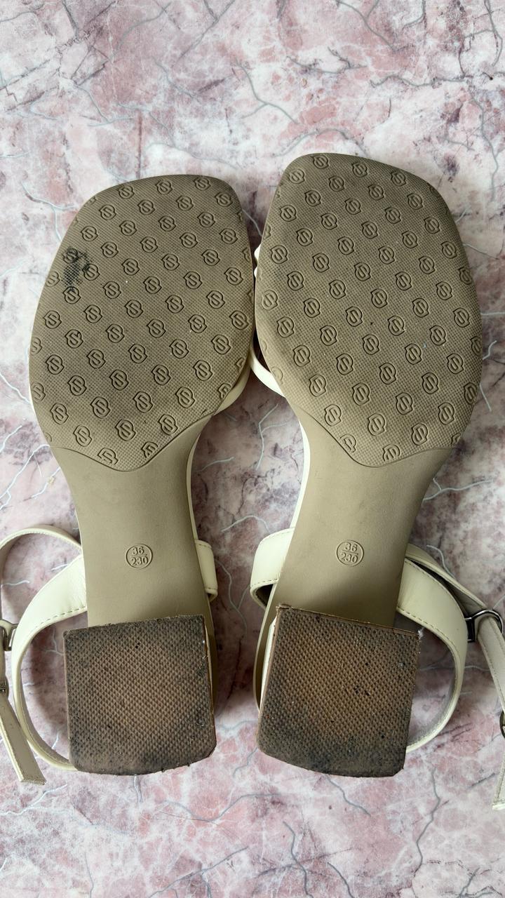 Босоножки Dusto