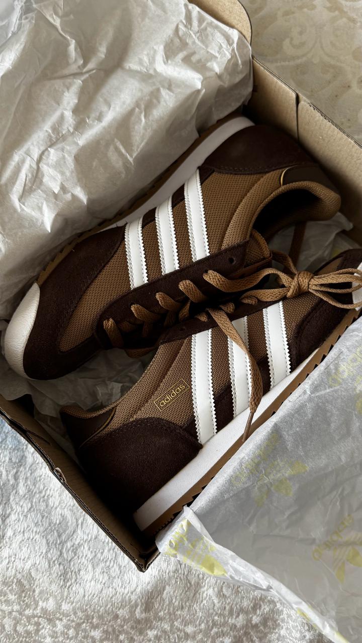 Кроссовки adidas