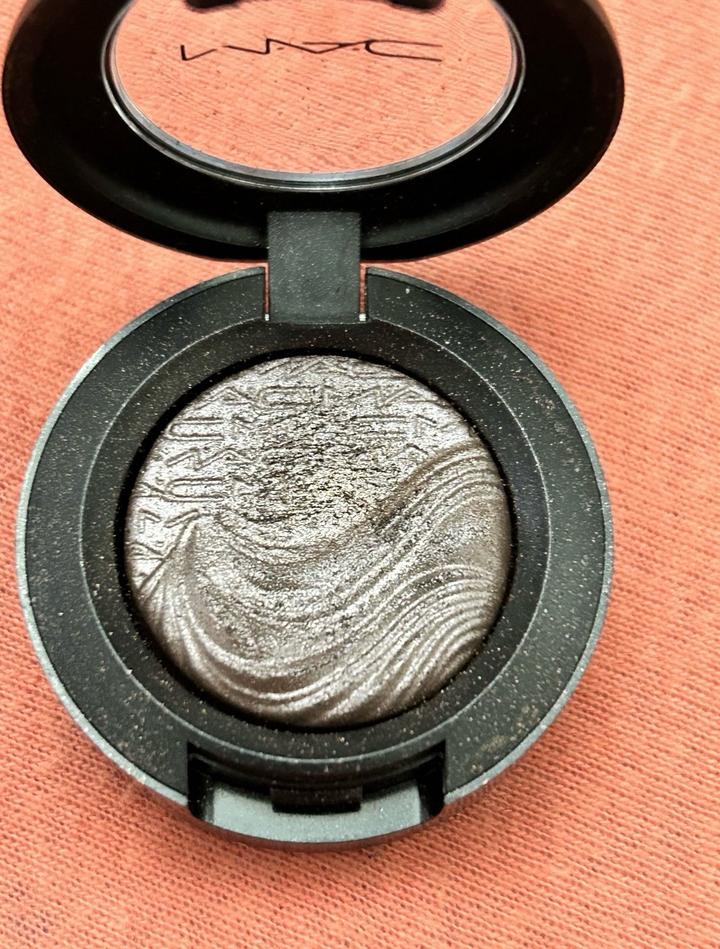 MAC тени