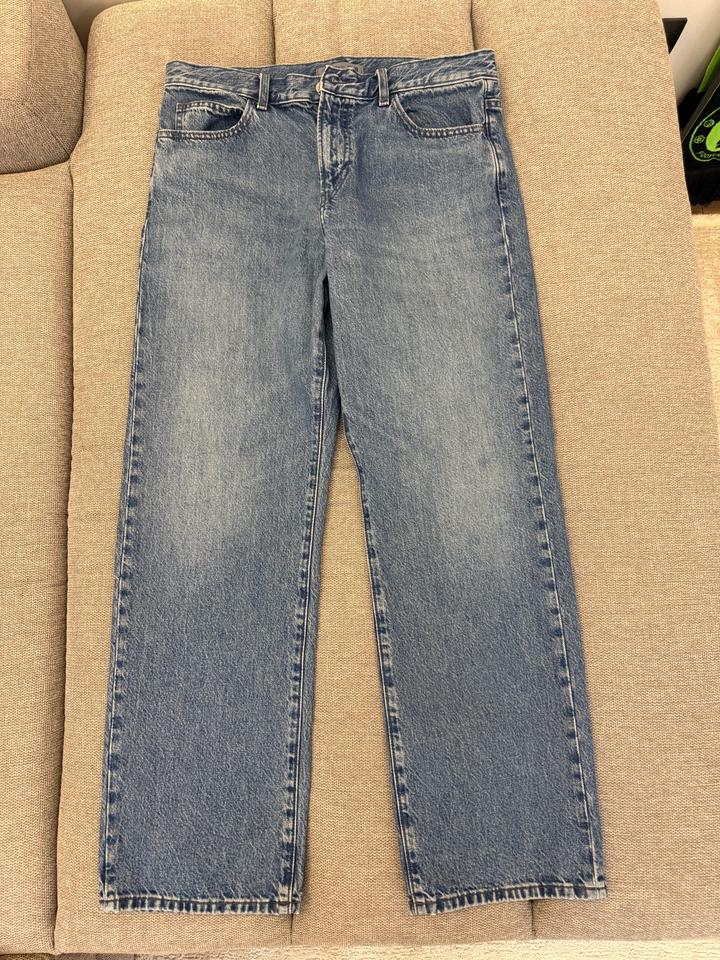 Джинсы uniqlo прямые