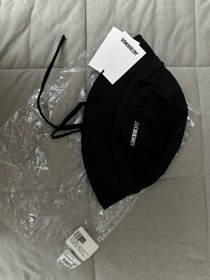 Панама Jacquemus в самом востребованном размере 60