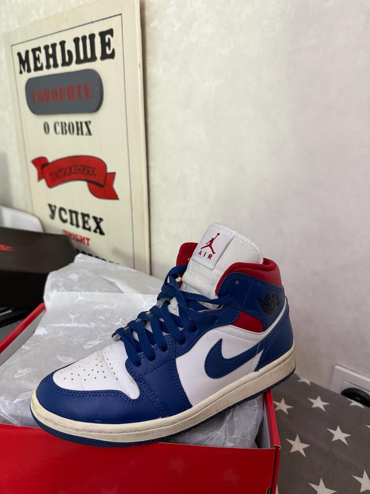 Крассовки Nike air Jordan