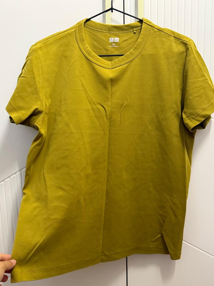 Футболка uniqlo