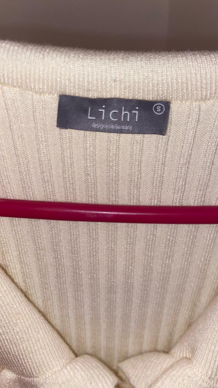 Белое плате lichi