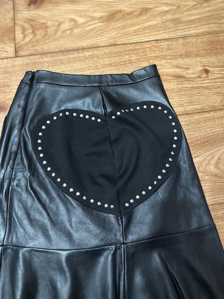 Юбка из эко-кожи