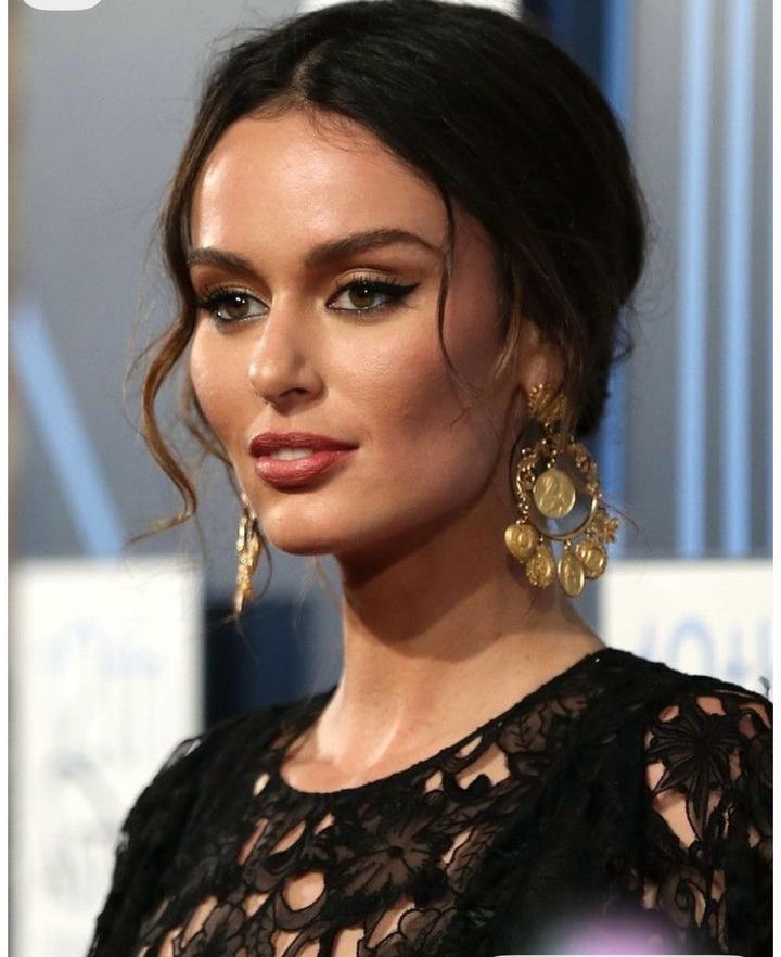 Серьги в эстетике Dolce & Gabbana