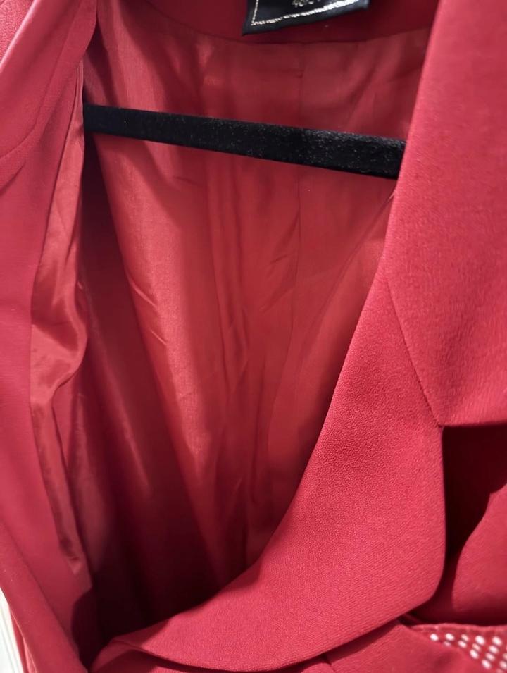 Пиджак красный